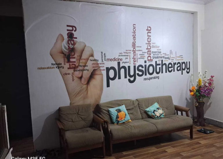 Spine Nerve Ortho Physiotherapy Clinic Indirapuram Dr. Romie Sanjali MPT COMT MIAP Ghaziabad Uttar Pradesh 10 768x549