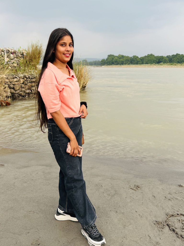 Sneha Sharma Ayurveda Panchakarma Therapist Haridwar Uttarakhand Bharat Care 247 768x1024